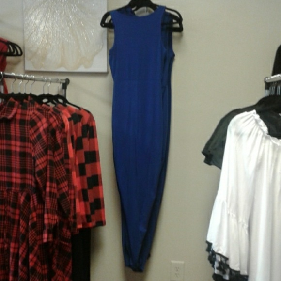 Dress - Picture 2 of 2